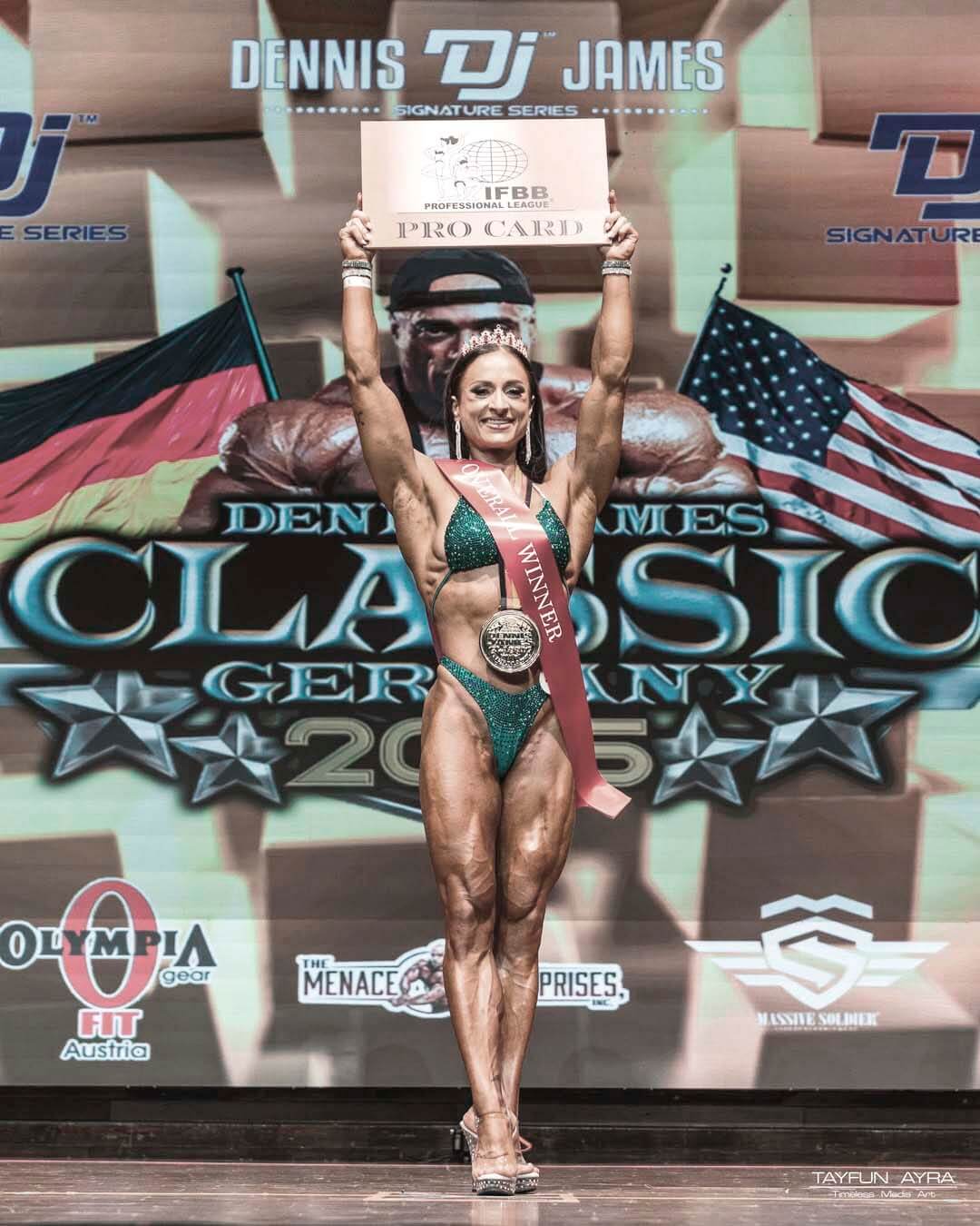Womens Figure NEW IFBB PROJoline Zeiger@jay_z_bodyfitness @npcworldwid